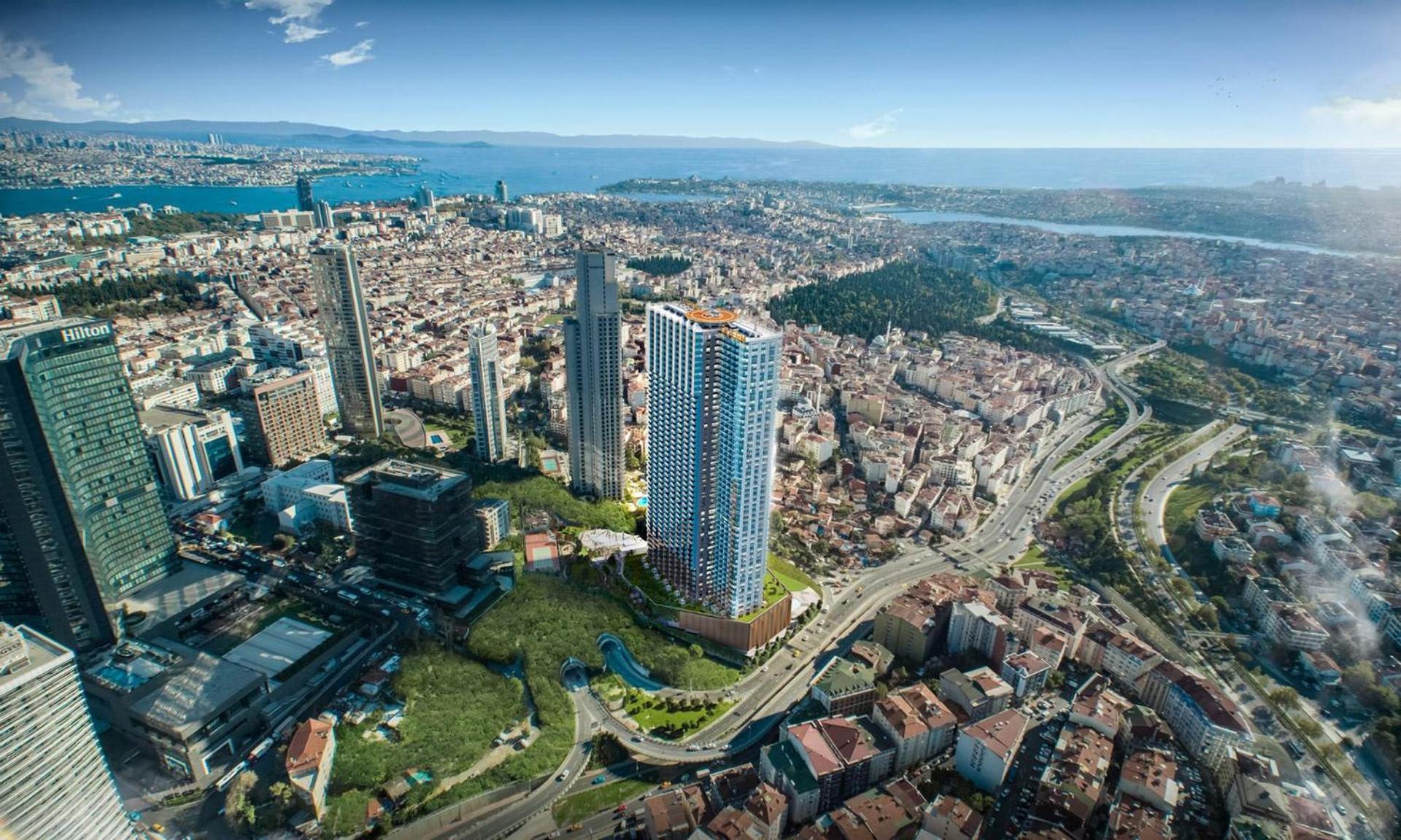 Queen By A Istanbul